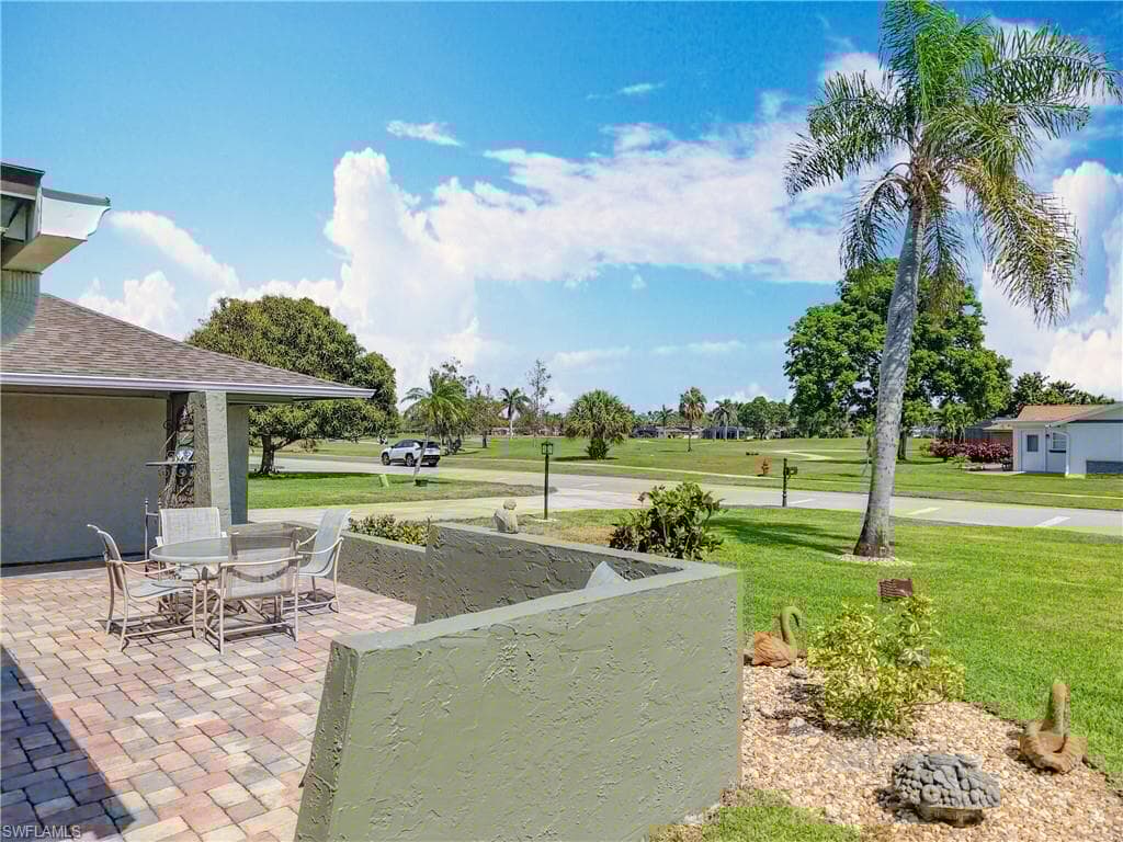 4364 Beechwood Lake Dr, Naples, FL 34112-1