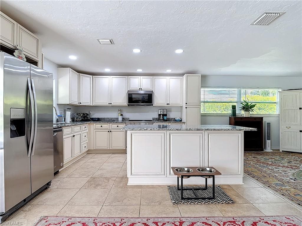 4364 Beechwood Lake Dr, Naples, FL 34112-24