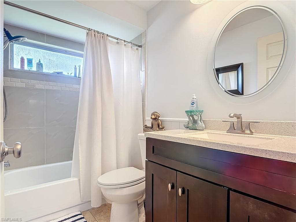 4364 Beechwood Lake Dr, Naples, FL 34112-32