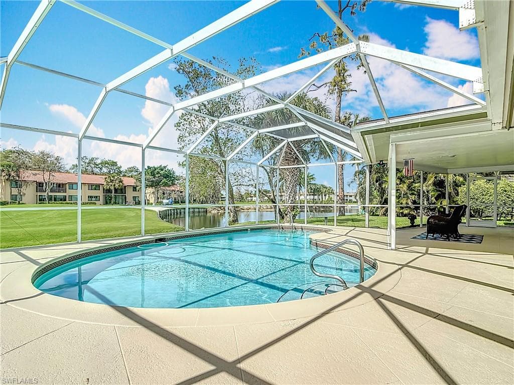 4364 Beechwood Lake Dr, Naples, FL 34112-37