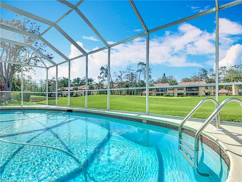 4364 Beechwood Lake Dr, Naples, FL 34112-39