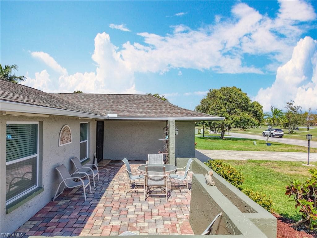 4364 Beechwood Lake Dr, Naples, FL 34112-8