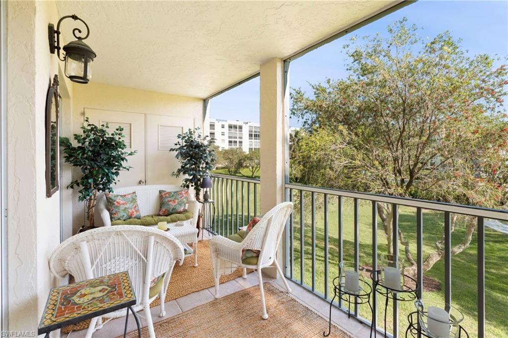 125 Collier Blvd B202, Marco Island, FL 34145-18