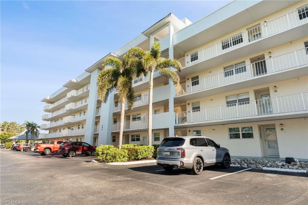 125 Collier Blvd B202, Marco Island, FL 34145-3