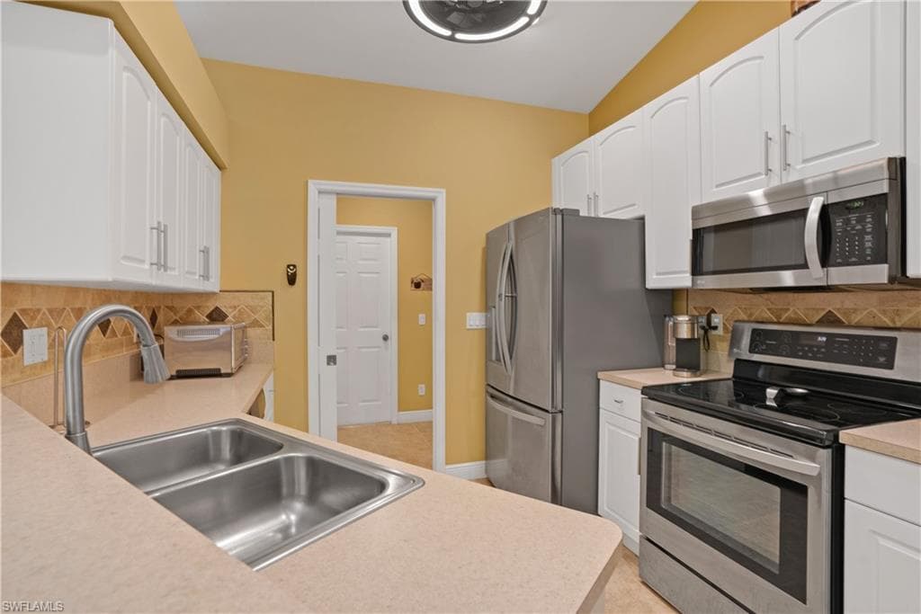 106 11th Ter, Cape Coral, FL 33991-10
