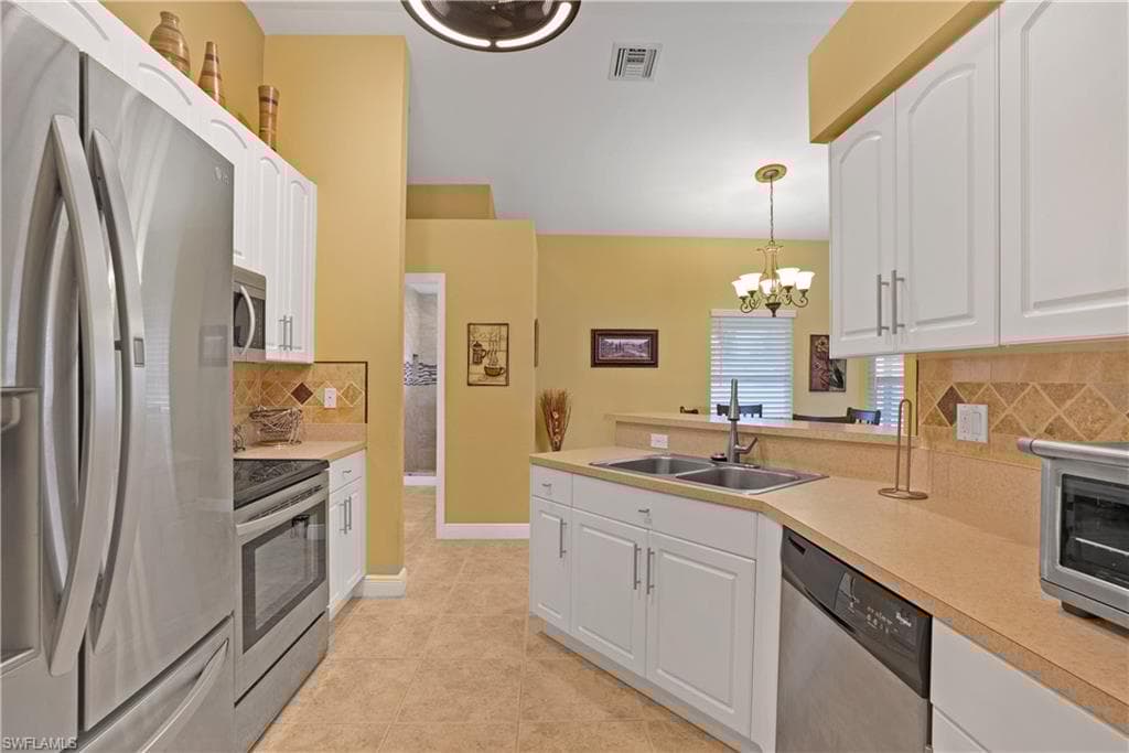 106 11th Ter, Cape Coral, FL 33991-12