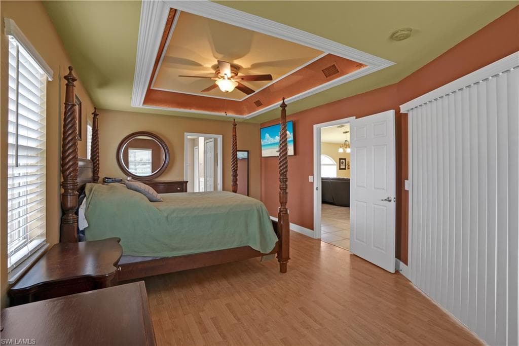 106 11th Ter, Cape Coral, FL 33991-15