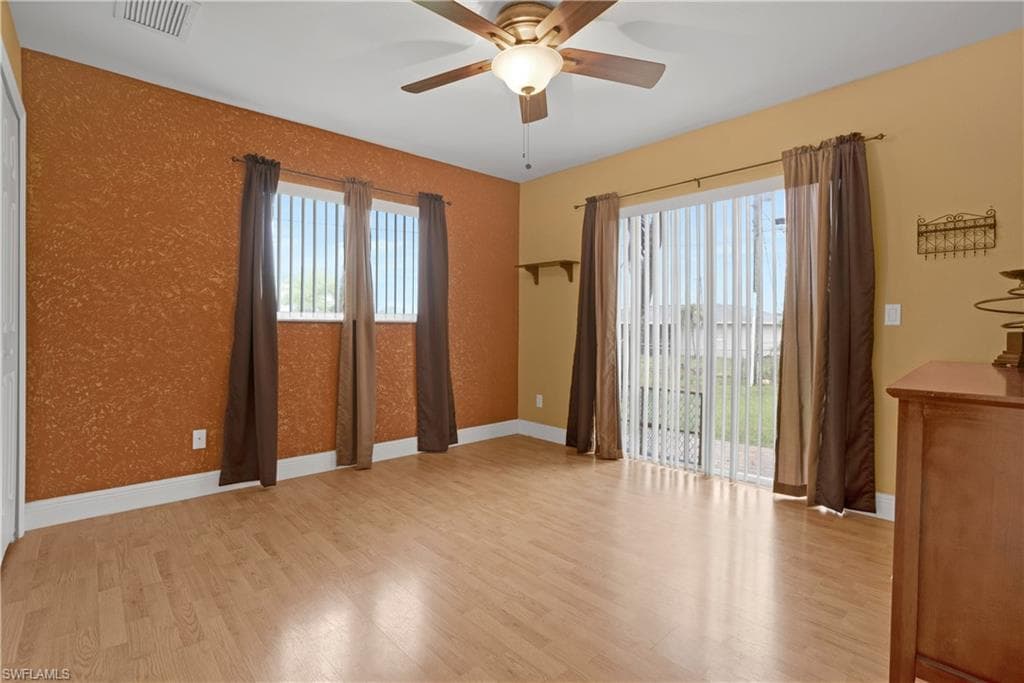 106 11th Ter, Cape Coral, FL 33991-20