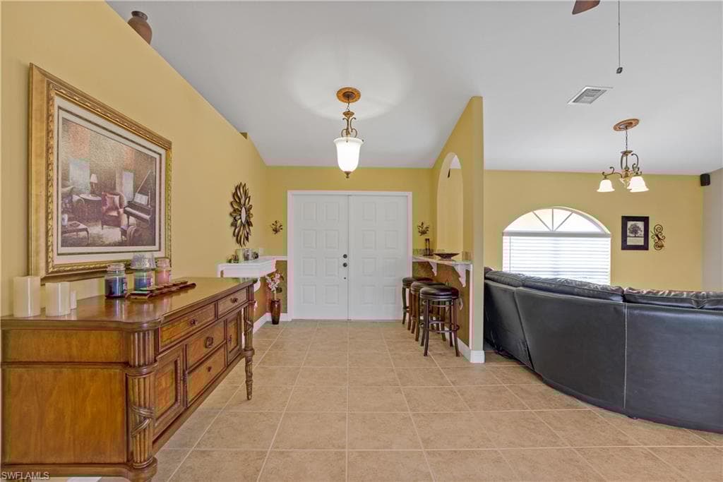 106 11th Ter, Cape Coral, FL 33991-5