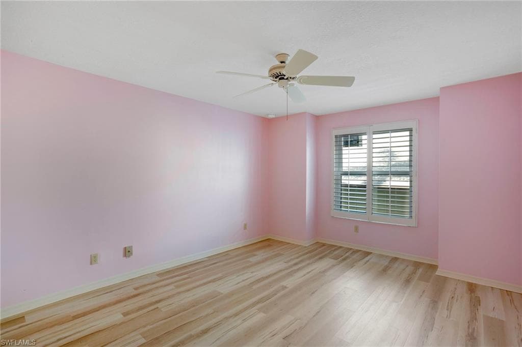 542 10th Ave S 102n, Naples, FL 34102-22