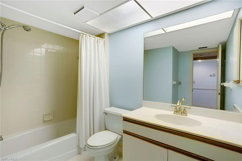 542 10th Ave S 102n, Naples, FL 34102-24