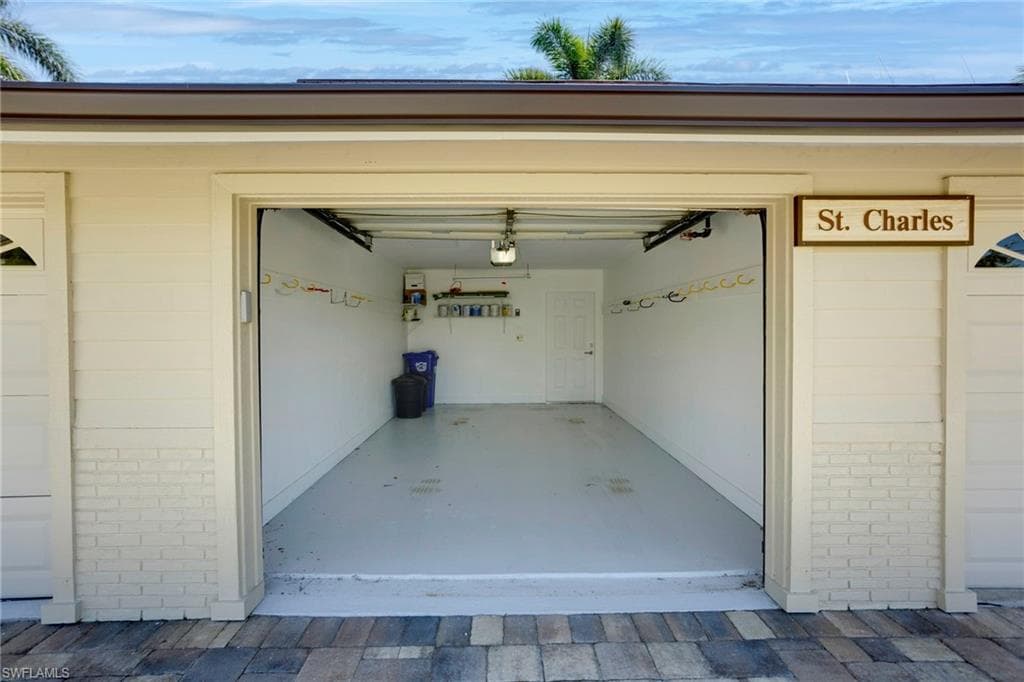542 10th Ave S 102n, Naples, FL 34102-30