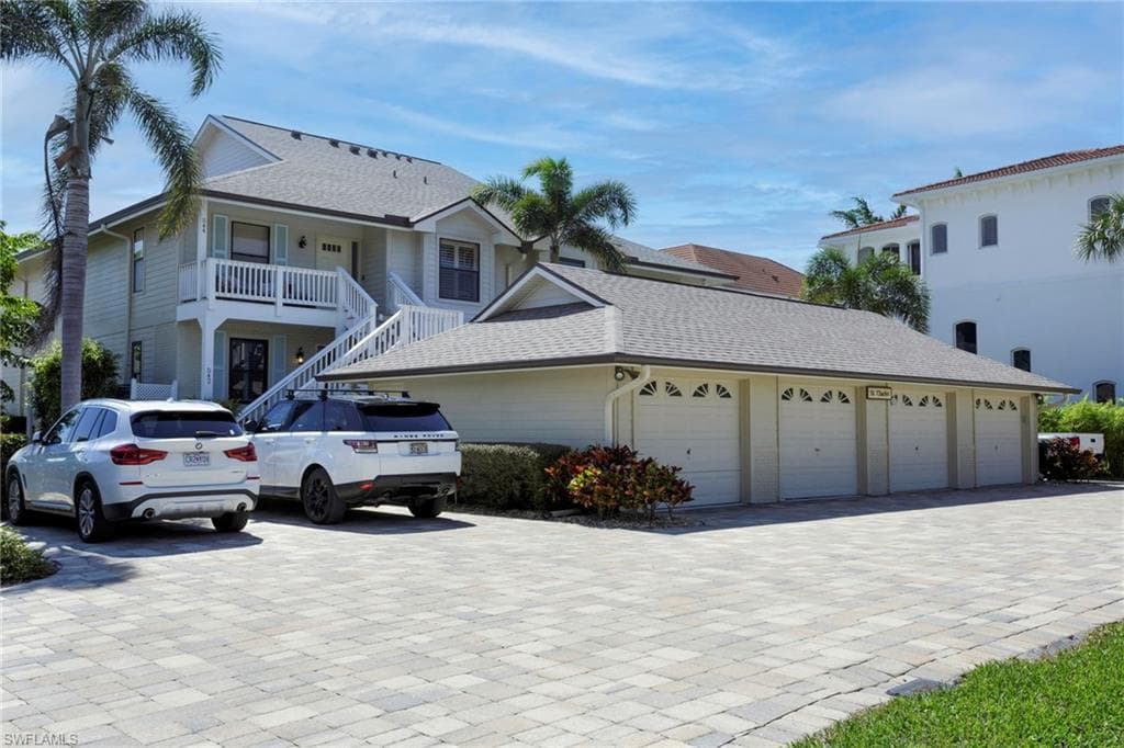 542 10th Ave S 102n, Naples, FL 34102-32