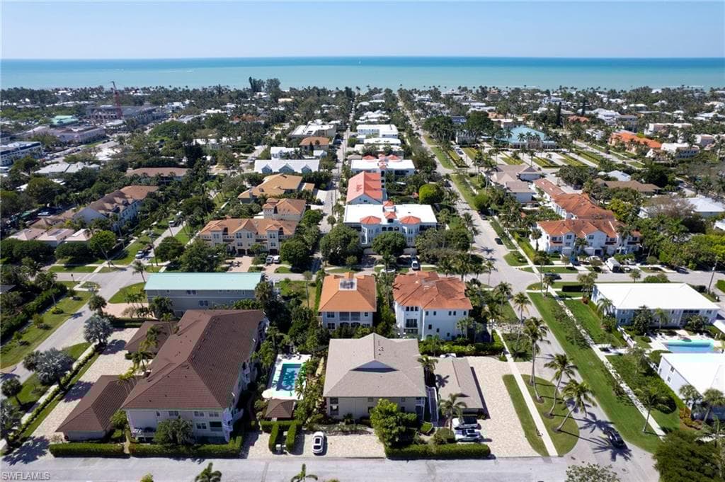 542 10th Ave S 102n, Naples, FL 34102-37