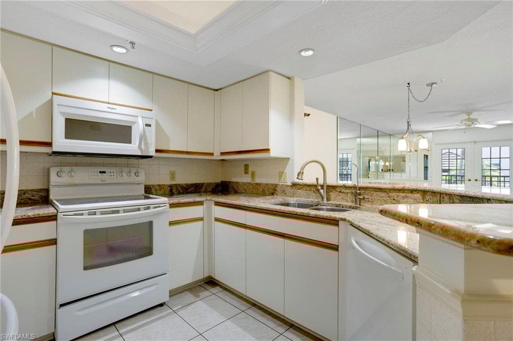 542 10th Ave S 102n, Naples, FL 34102-6