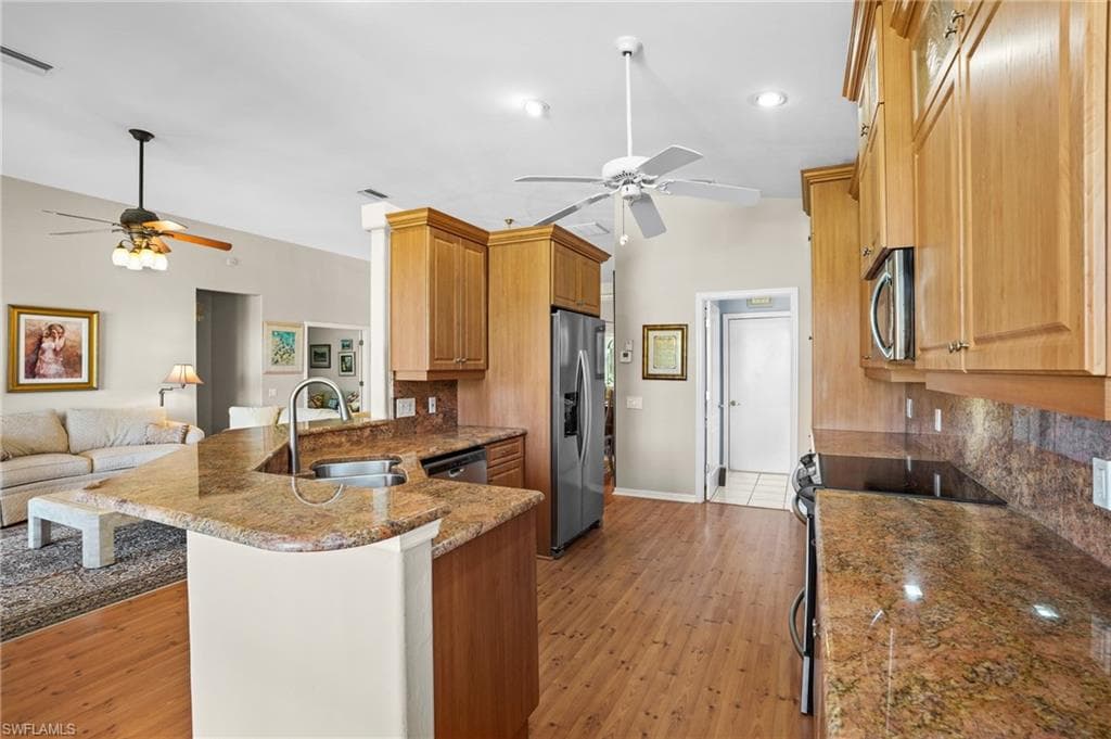 14880 Crescent Cove Dr, Fort Myers, FL 33908-9