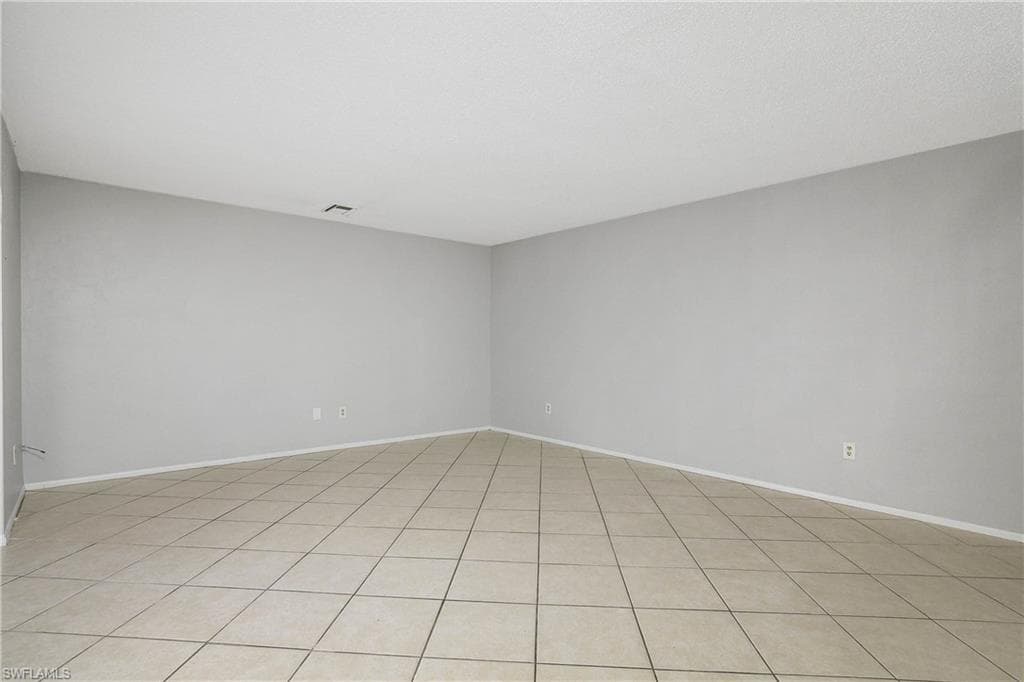 17989 San Juan Ct 4, Fort Myers, FL 33967-11