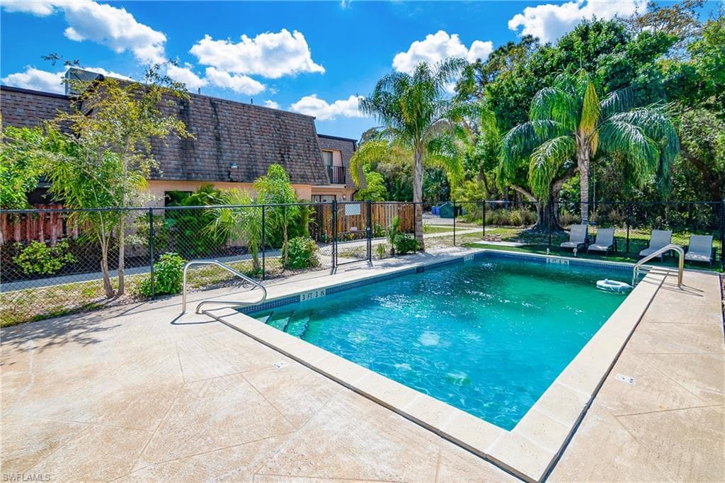 17989 San Juan Ct 4, Fort Myers, FL 33967-2