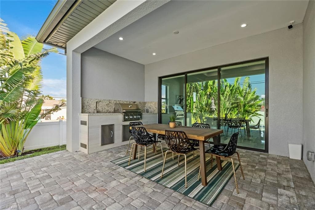 799 108th Ave N, Naples, FL 34108-17