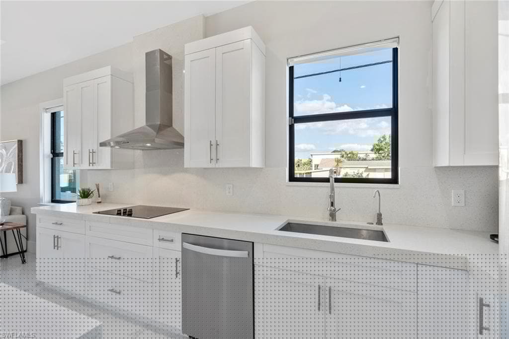 799 108th Ave N, Naples, FL 34108-7