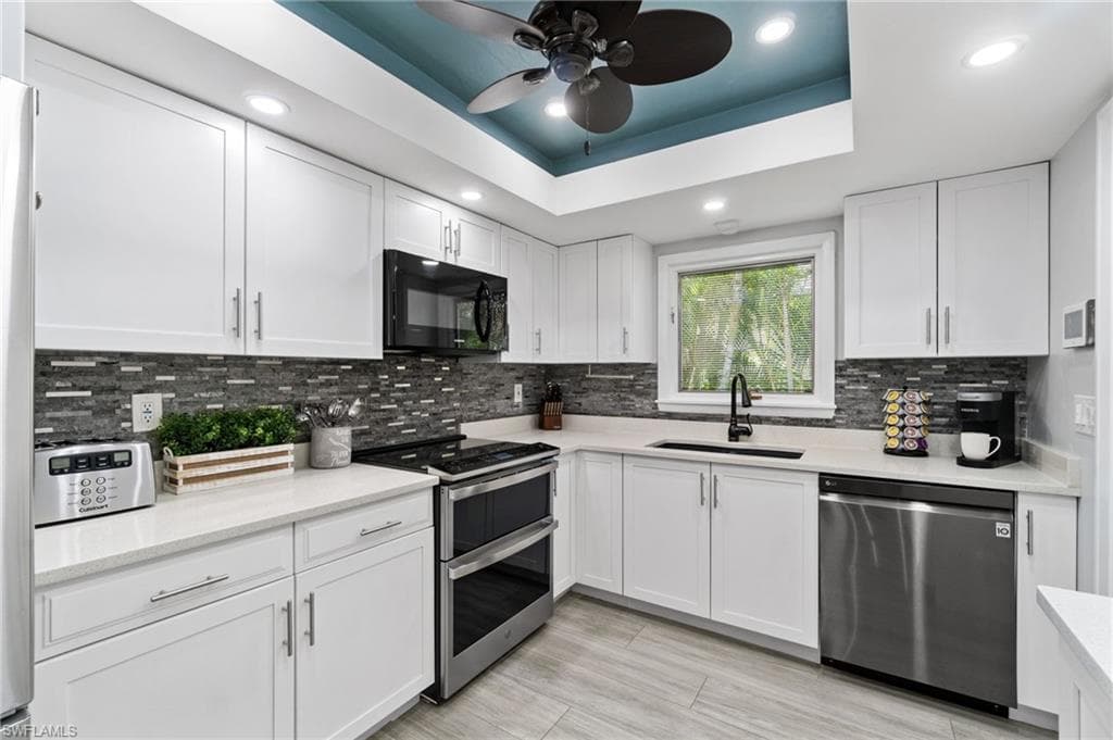 530 108th Ave N, Naples, FL 34108-17