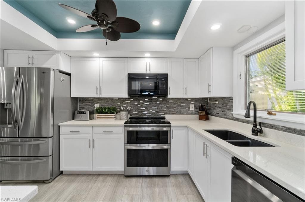 530 108th Ave N, Naples, FL 34108-18