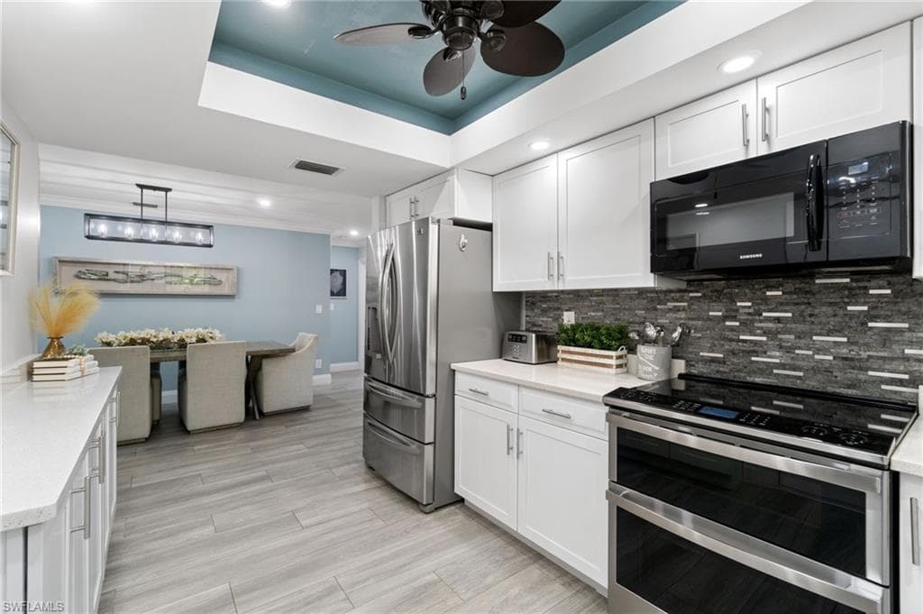 530 108th Ave N, Naples, FL 34108-19