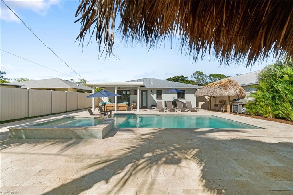 530 108th Ave N, Naples, FL 34108-40