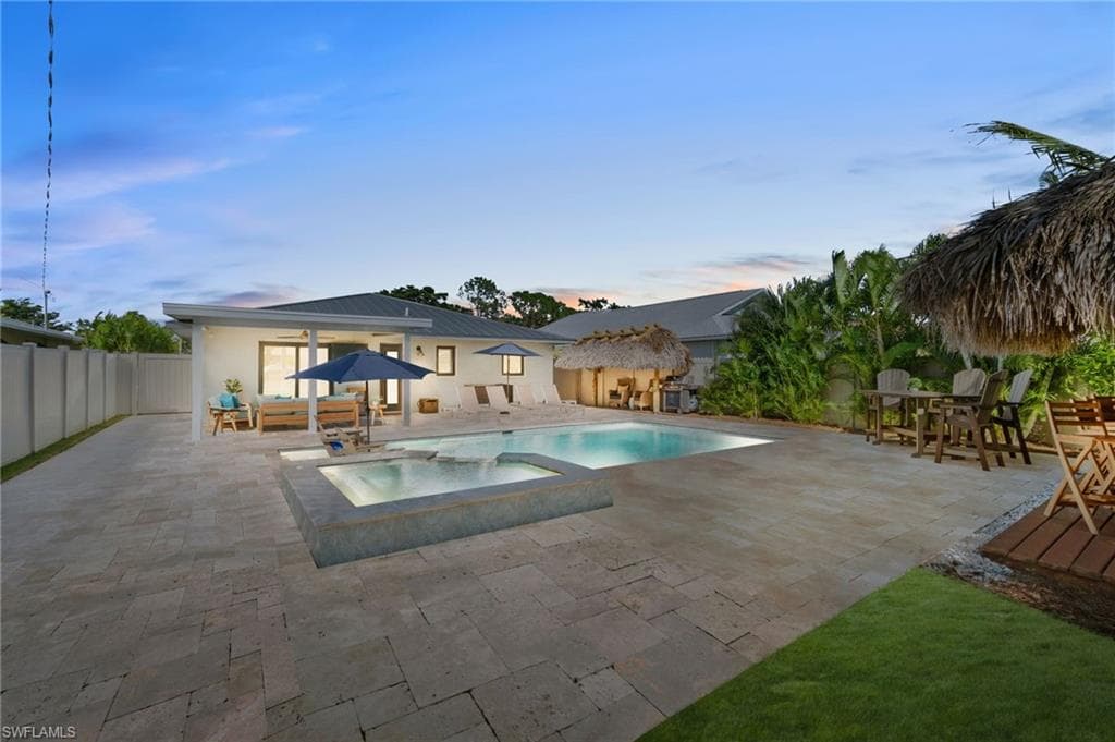530 108th Ave N, Naples, FL 34108-42