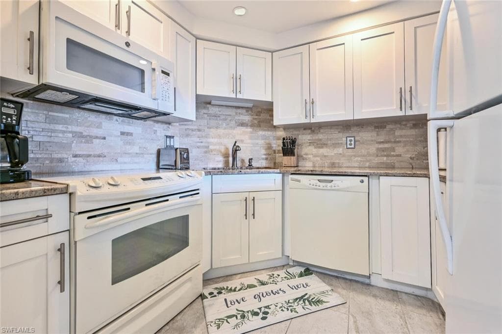 5 Bluebill Ave 511, Naples, FL 34108-6