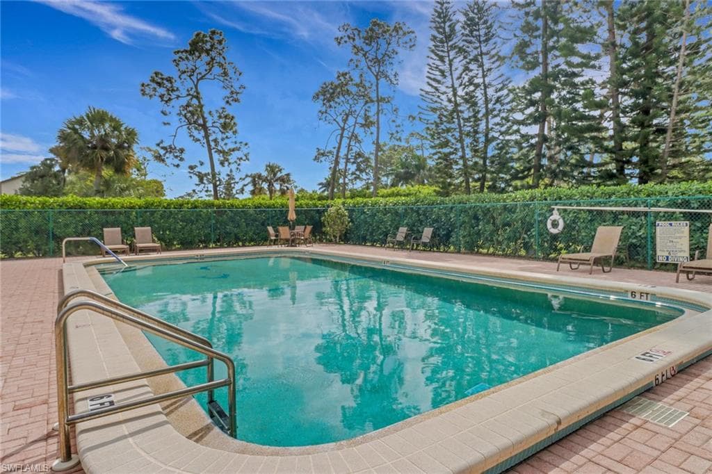 5841 Rattlesnake Hammock Rd I-203, Naples, FL 34113-19