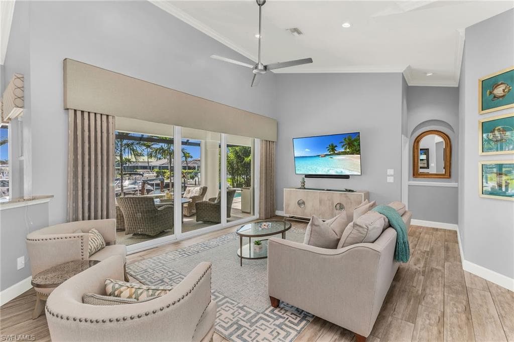 1015 Goldenrod Ave, Marco Island, FL 34145-17