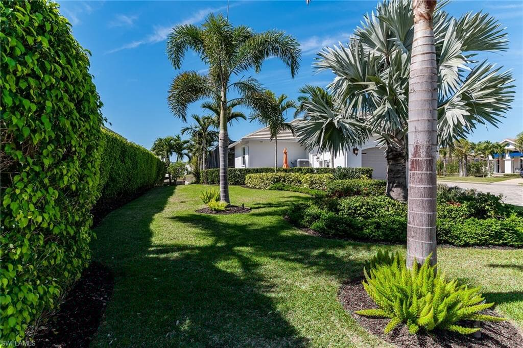 1015 Goldenrod Ave, Marco Island, FL 34145-35