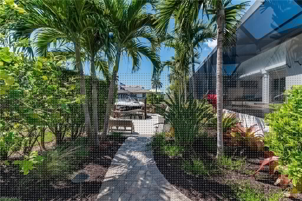 1015 Goldenrod Ave, Marco Island, FL 34145-39