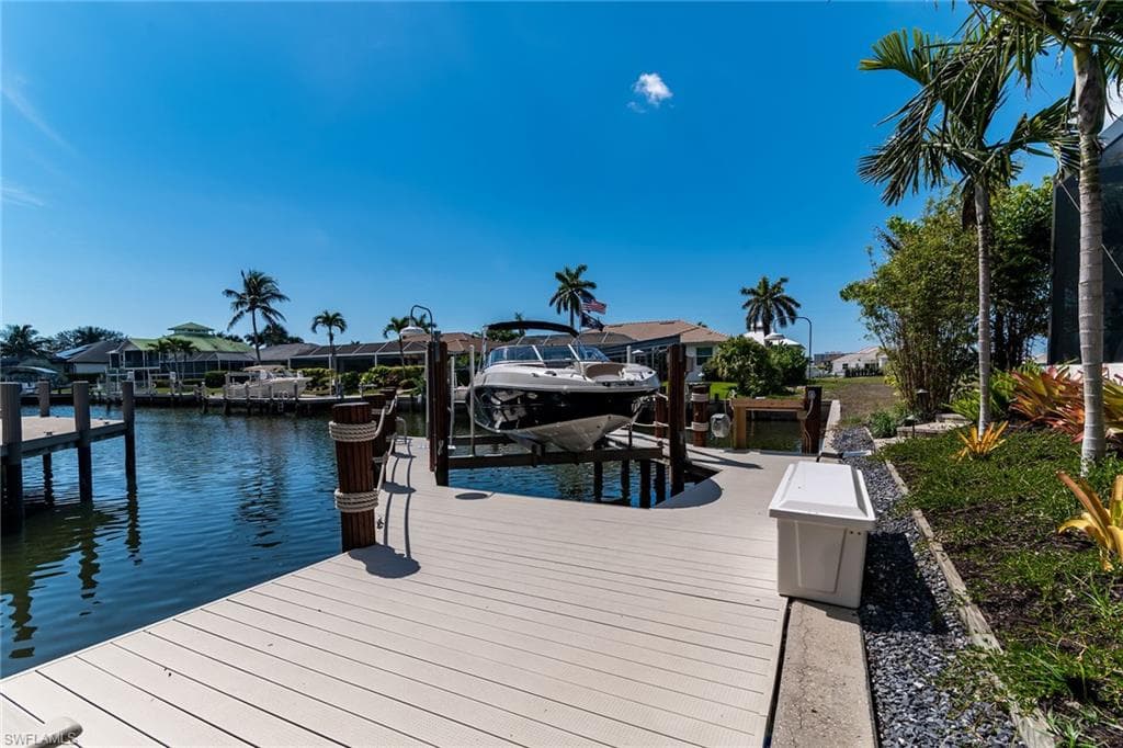 1015 Goldenrod Ave, Marco Island, FL 34145-41