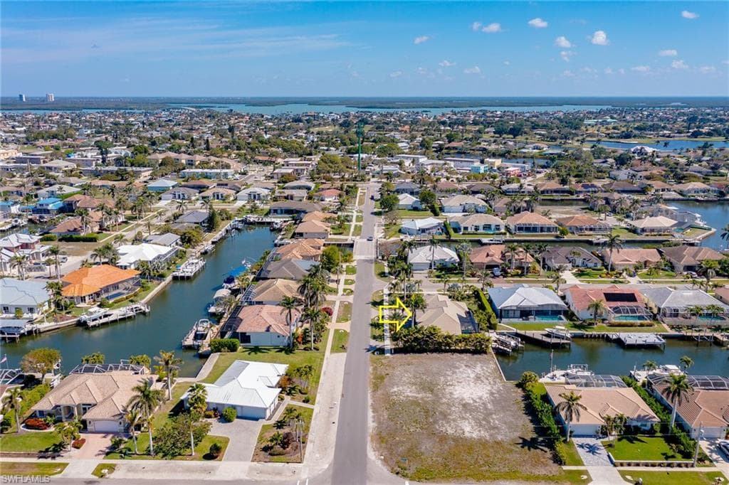 1015 Goldenrod Ave, Marco Island, FL 34145-44