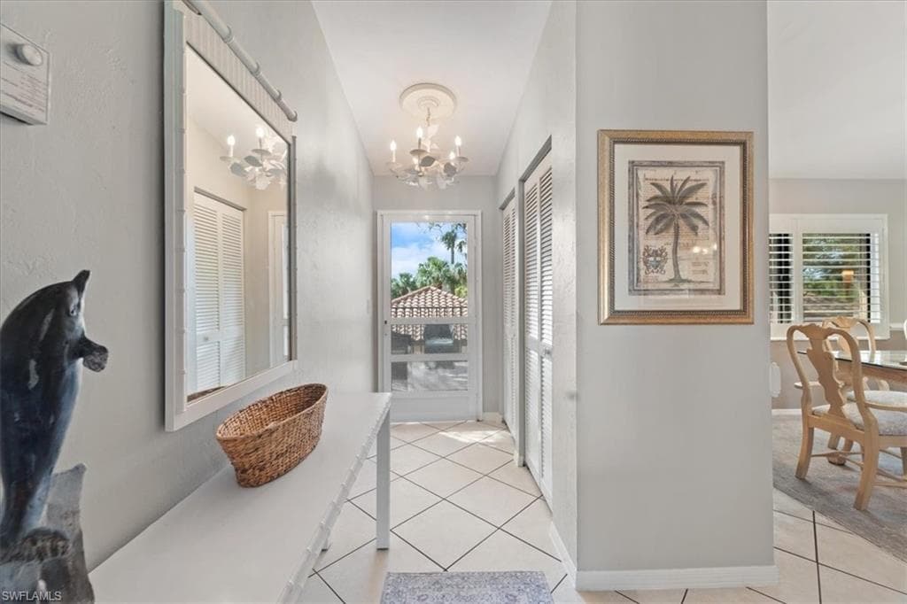 3243 Horse Carriage Way 1012, Naples, FL 34105-8