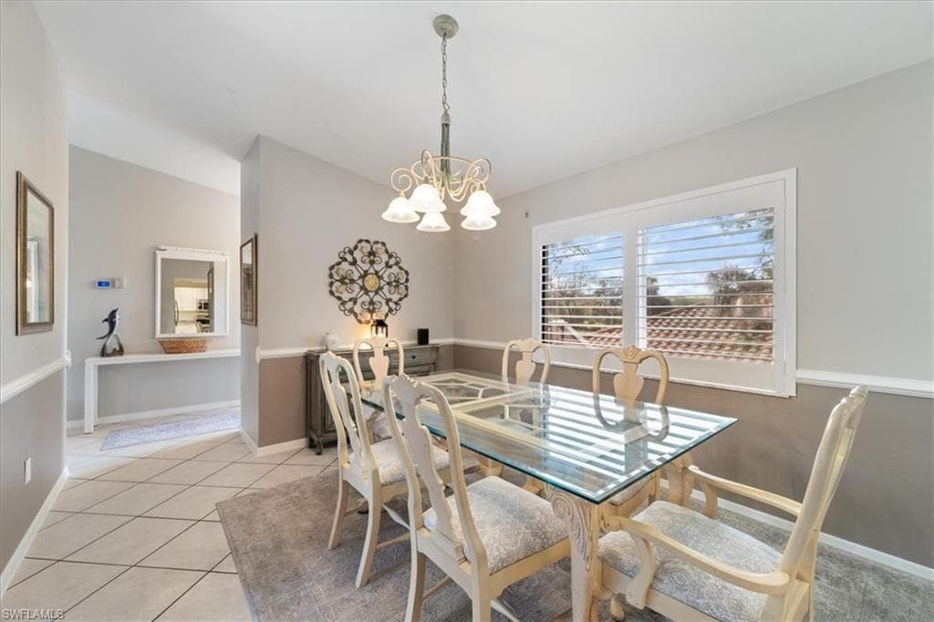 3243 Horse Carriage Way 1012, Naples, FL 34105-9