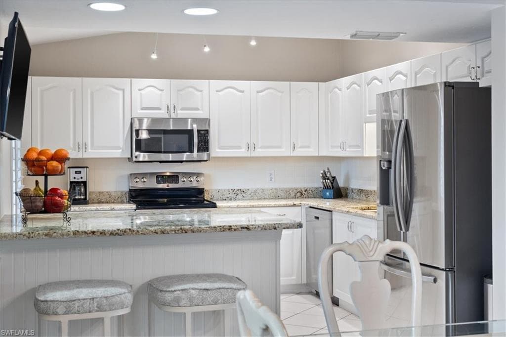 3243 Horse Carriage Way 1012, Naples, FL 34105-16