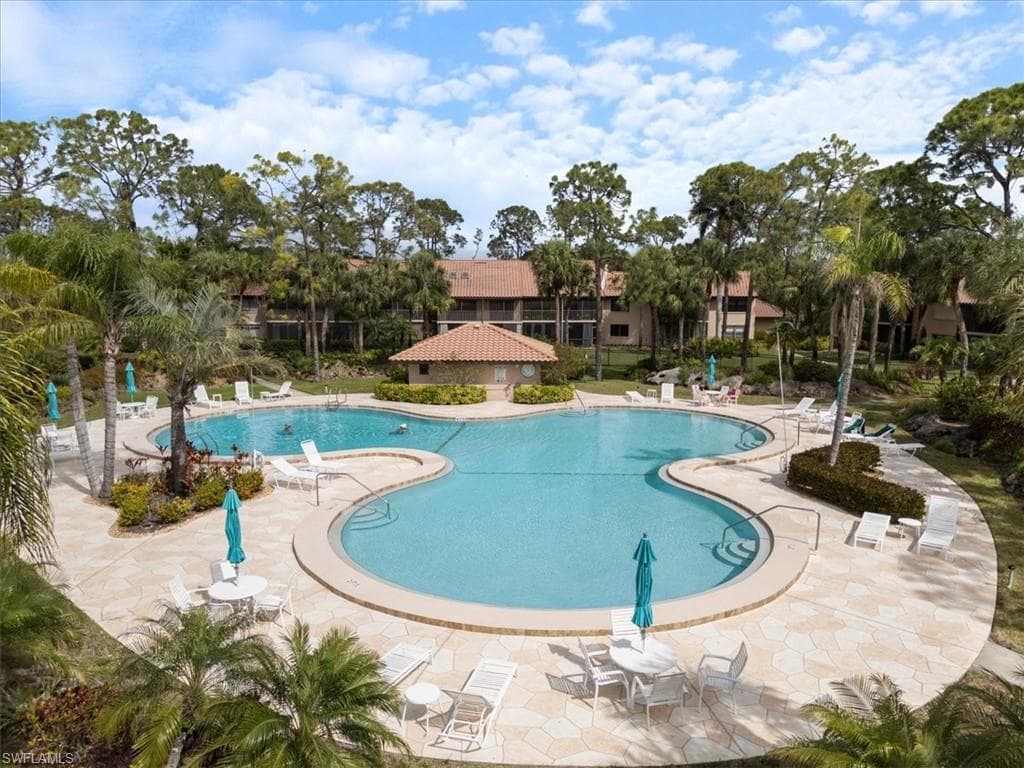 3243 Horse Carriage Way 1012, Naples, FL 34105-1