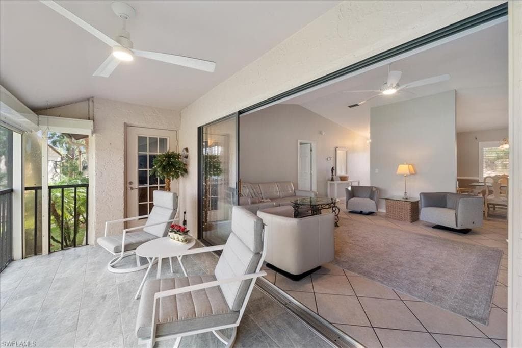 3243 Horse Carriage Way 1012, Naples, FL 34105-28