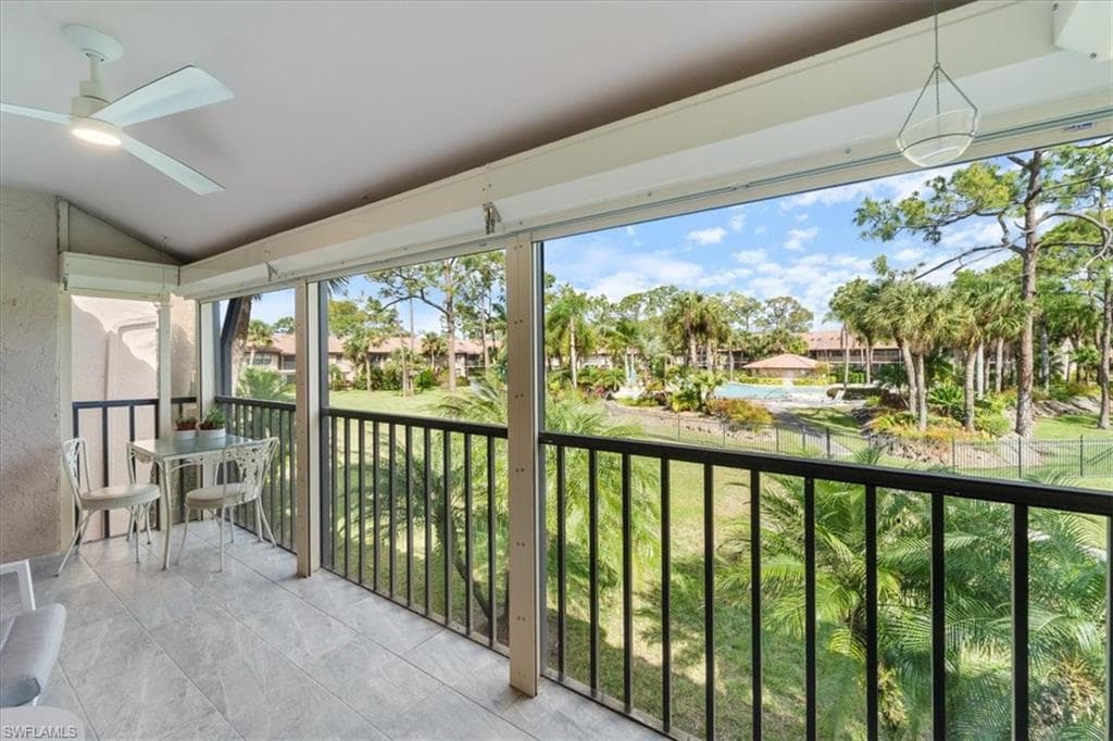 3243 Horse Carriage Way 1012, Naples, FL 34105-30