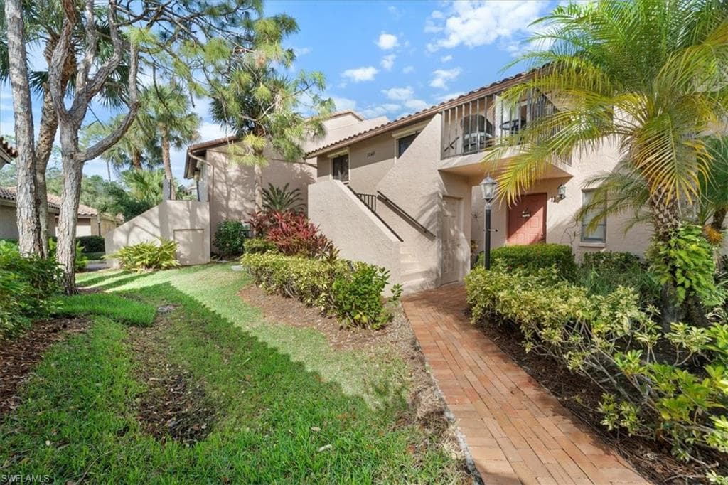 3243 Horse Carriage Way 1012, Naples, FL 34105-35