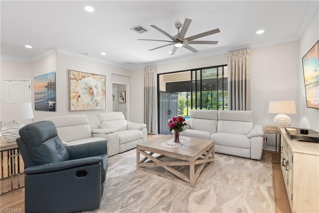 4318 Bismark Way, Naples, FL 34119-4