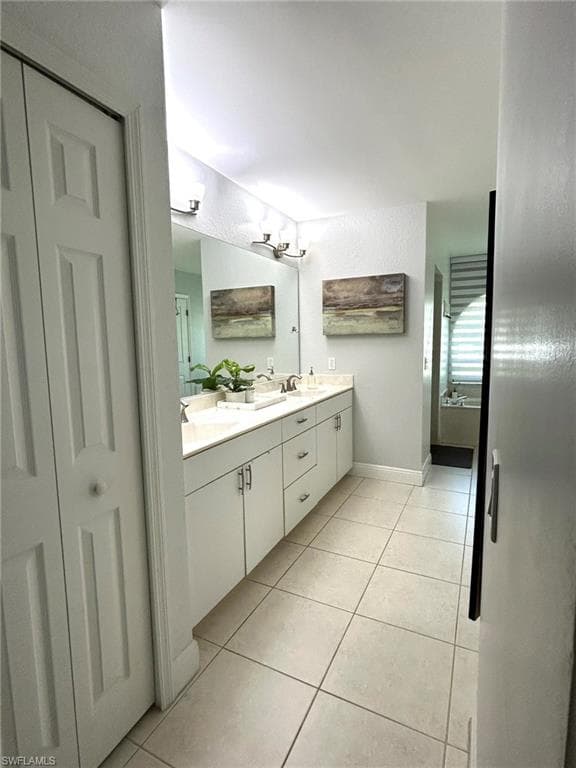 1540 47th Ave NE, Naples, FL 34120-17