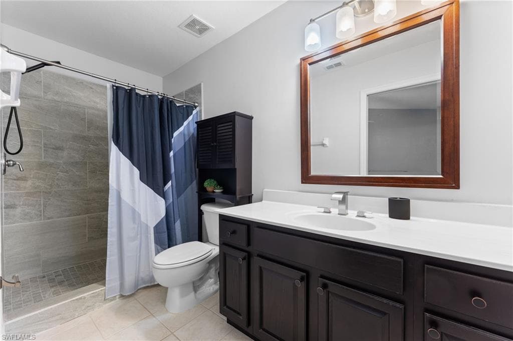 8163 Pacific Beach Dr, Fort Myers, FL 33966-18