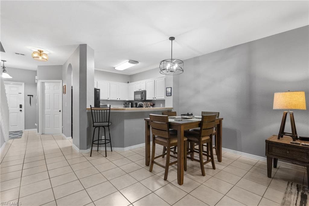 8163 Pacific Beach Dr, Fort Myers, FL 33966-6