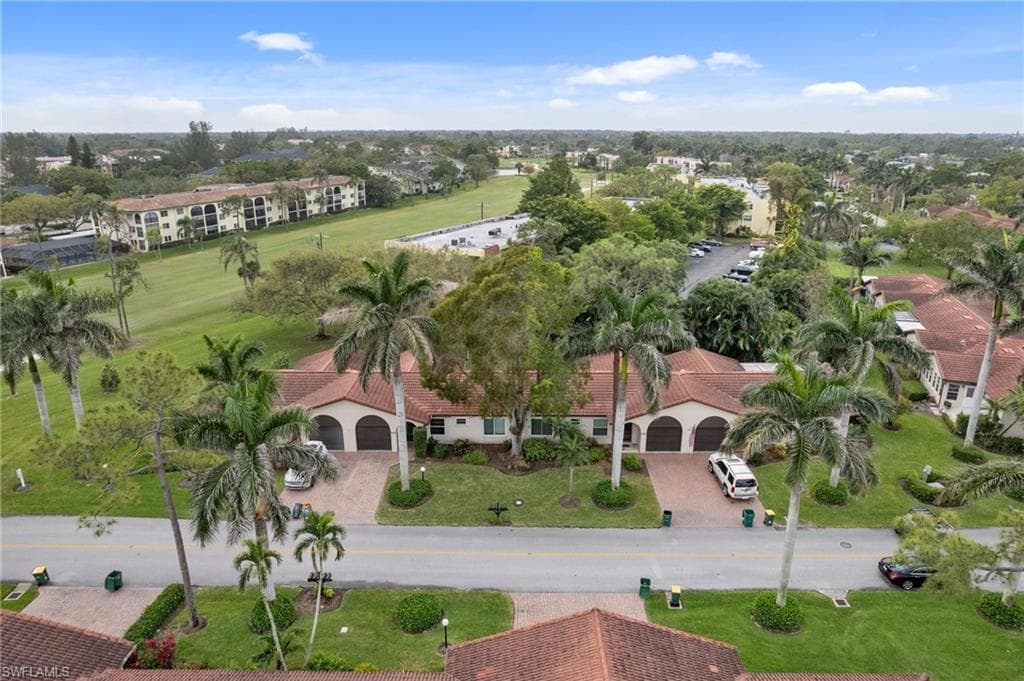 1094 Forest Lakes Dr, Naples, FL 34105-30