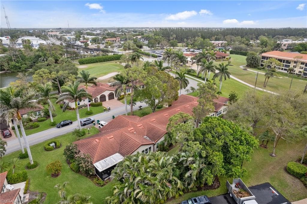 1094 Forest Lakes Dr, Naples, FL 34105-33