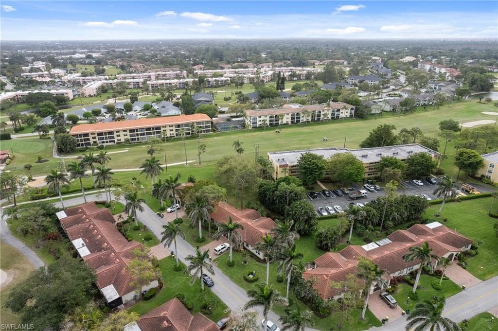 1094 Forest Lakes Dr, Naples, FL 34105-37